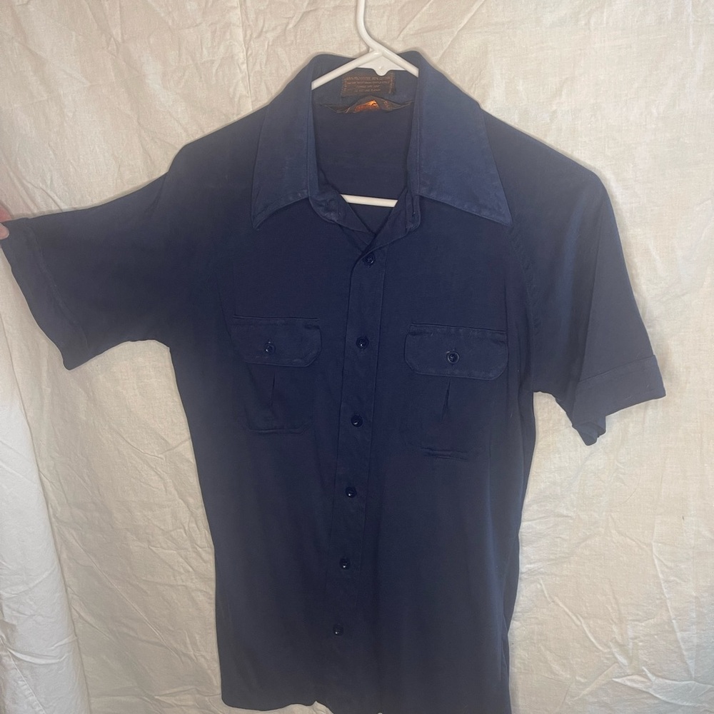 Vintage Men's Navy Blue Short Sleeve Shirt